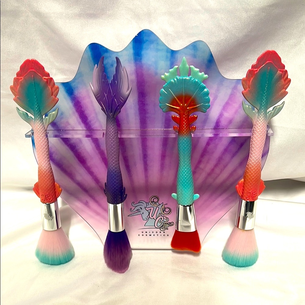 Unicorn Cosmetics 4 pc Brush Set  & Stand